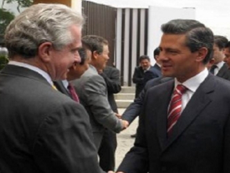 Peña Nieto agradeció a Juan Díaz de la Torre, líder del SNTE, el...