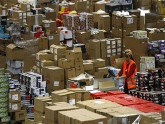 Los empleados de Amazon.com en Alemania podrían realizar una huelga en Navidad por una...