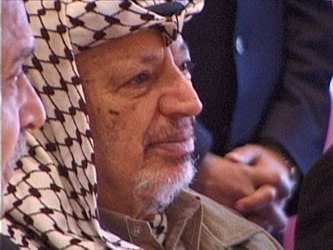 Arafat, líder rebelde que se convirtió en el primer presidente palestino, contrajo...