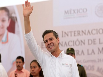 "El Presidente de la República está con las mujeres de México....