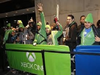 El Xbox One, que tiene un valor de 499 dólares en Estados Unidos, y el PS4, que se vende por...