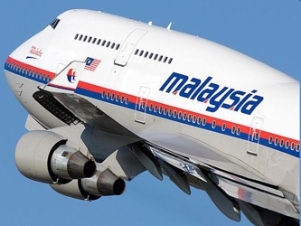 Él accedió a darle una mano y perdió su vuelo desde Kuala Lumpur con destino a...