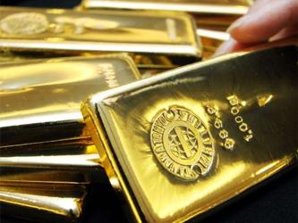 El oro al contado amplió sus pérdidas esta mañana a 1.325,34 dólares la...