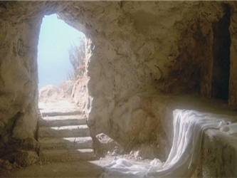 En el relato de la resurrección de Cristo aparece un curioso protagonista: el sepulcro,...