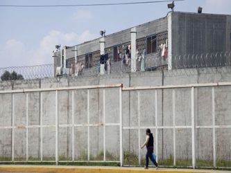 Las autoridades carcelarias han perdido el control de 65 de las 101 prisiones más pobladas...