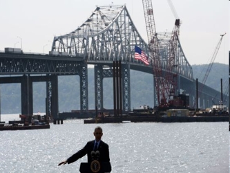 Obama instó al Congreso a desbloquear fondos para mejorar carreteras, puentes y vías...