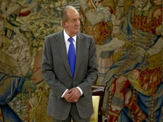 La monarquía en España es de vieja tradición. La república, en cambio,...