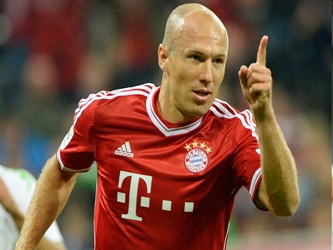 El centrocampista prematuramente calvo (30 años), quien juega con el Bayern Munich, fue...