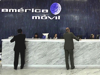En promedio, señala Accival, las ventas de AMX en México crecieron 2.0 por ciento en...