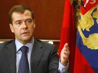 Medvedev dijo en una reunión de Gobierno que las medidas adoptadas por Estados Unidos y la...