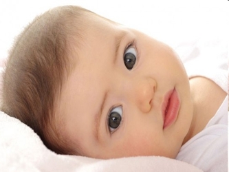 Es muy probable que el cerebro de bebés de siete meses ya esté tratando de descubrir...