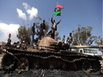 Actualmente se enfrentan en Libia milicias que durante la Primavera Árabe de 2011 lucharon...