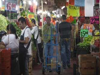 La consecuencia de tanto adelgazamiento salarial es que México, la segunda economía...