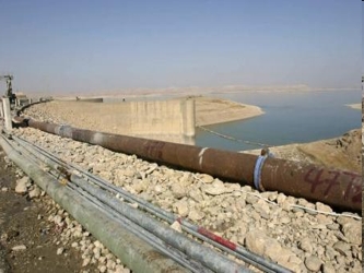 Funcionarios iraquíes describieron la toma de la represa como una victoria...