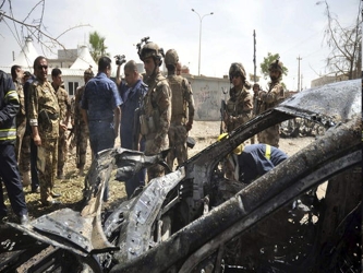 Dos ataques suicidas con bomba mataron al menos a 17 personas en Irak en lo que parece una venganza...