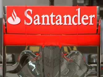 El Banco Santander lanzó el martes una emisión de títulos convertibles por...