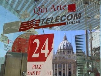 En noviembre, Telecom Italia acordó vender la totalidad de su participación en...
