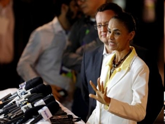 Silva rechazó lo que dijo era una campaña negativa de Rousseff y negó que ella...