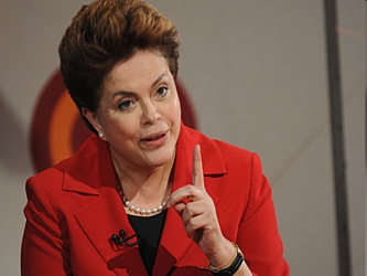 Rousseff aumentó su apoyo en la primera vuelta a un 37 por ciento desde el 36 por ciento que...