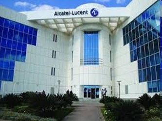 Los fabricantes de equipos de telecomunicaciones Alcatel-Lucent y Ericsson ayudaron al consorcio a...