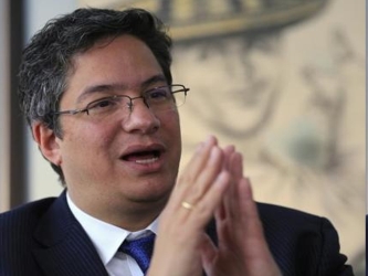 El jefe de la DIAN de Colombia, Santiago Rojas, dijo que la decisión no implica una...