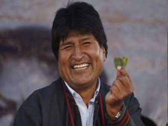 El tercer mandato de Evo Morales como presidente de Bolivia comenzará en enero y...