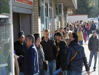 La tasa de desempleo descendió en España hasta el 23,67 por ciento entre julio y...