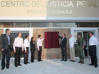Por su parte, el gobernador Rubén Moreira Valdez destacó que el Centro de Justicia...