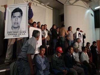 El gobierno mexicano no pierde las esperanzas de encontrar con vida a 43 estudiantes normalistas...