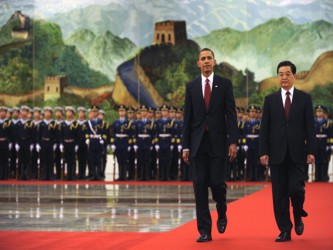 Los símbolos pesan: el mandarín Xi colocó a su derecha a Vlady Putin en la...