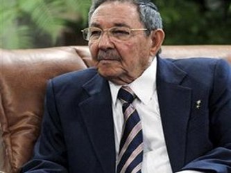 Castro agradeció las gestiones del Vaticano para la liberación de los tres agentes...