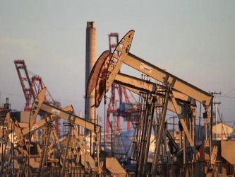 El petróleo les asegura hasta el 90% de sus ingresos por lo que inevitablemente esperan...