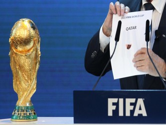 En noviembre, la FIFA dijo que estaba más cerca a reducir las opciones a enero/febrero y...