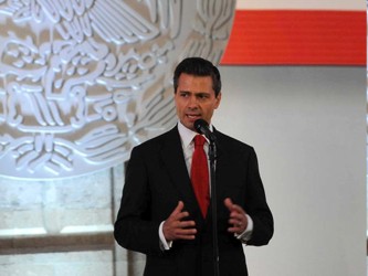 Peña Nieto prometió que "este 2015 se dejarán sentir los primeros...