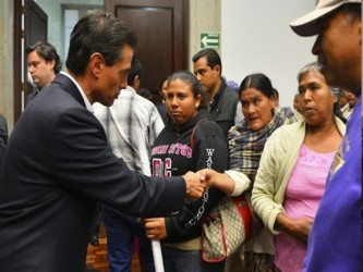 De la Puerta Mariana de Palacio Nacional a los cuarteles guerrerenses, sobre todo el de Iguala, la...