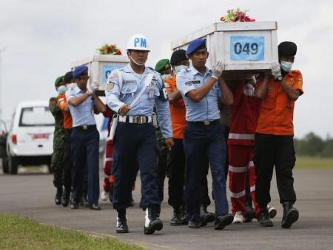 Una operación multinacional de búsqueda y rescate recuperó 59 cuerpos hasta...