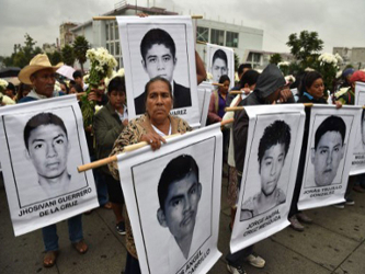 En la jornada por Ayotzinapa se exigirá al gobierno la presentación con vida de sus...