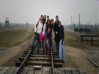 Los supervivientes de Auschwitz confiaron en Europa. Lo que ocurre estos días les suena muy...