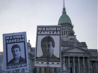 Defender la tesis del suicidio de Nisman es, cuando menos, impopular para cualquier político...