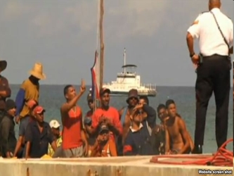 Durante diciembre, unos 500 cubanos fueron capturados en el mar o llegaron a las orillas de Estados...