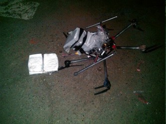 El lunes, un dron de 1,3 kilos se estrelló en terrenos de la Casa Blanca antes de ser...