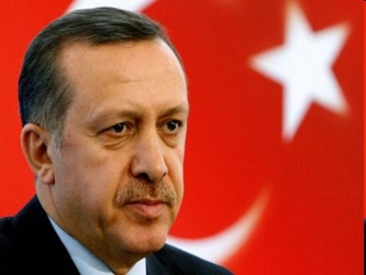 Erdogan, que también visitará Cuba y México, fue recibido en una base militar...