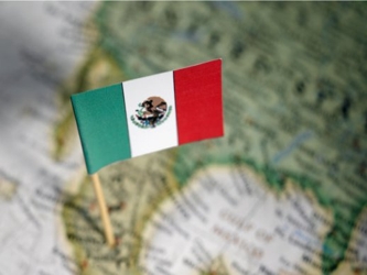 A partir de ese momento, el sistema federal mexicano entró en constante proceso de...