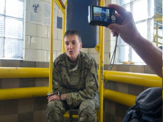 La piloto ucraniana, de 33 años, fue capturada en junio por separatistas prorrusos en el...