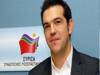 El viceministro de Finanzas, Dimitris Mardas, y la viceministra de Solidaridad Social,...