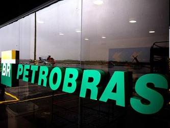 Previamente, la petrolera brasileña había anunciado su intención de reducir un...
