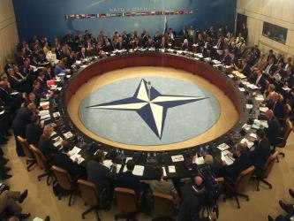 Stoltenberg explicó que la OTAN está estudiando la petición de Irak para...