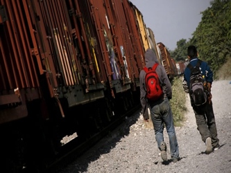 En 2013, los cinco estados con mayor proporción de migrantes mexicanos fueron California,...