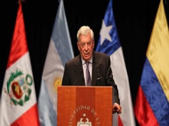 Vargas Llosa criticó la actitud 