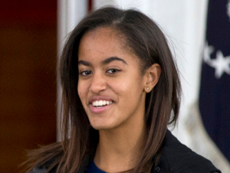Michelle Obama, cuya hija menor, Sasha, tiene 13 años, dijo que Malia conduce por Washington.